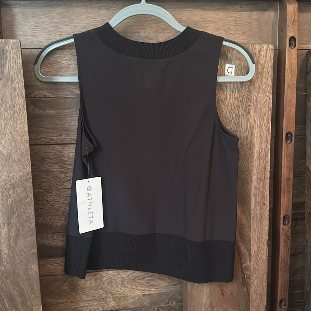 Athleta Zephyr Shell Tank - Picture 4 of 4